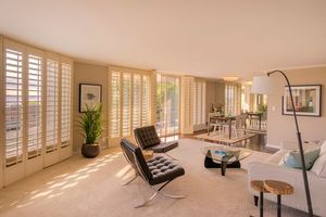 Stylish Queen Anne Condo Living @windermerere