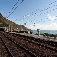 Cinque Terre Rails To order a print please email me at  Mike Reid Photography : Riomaggiore, manarola, corniglia, cinque terre, italy, italian coast, vernazza, rick steves