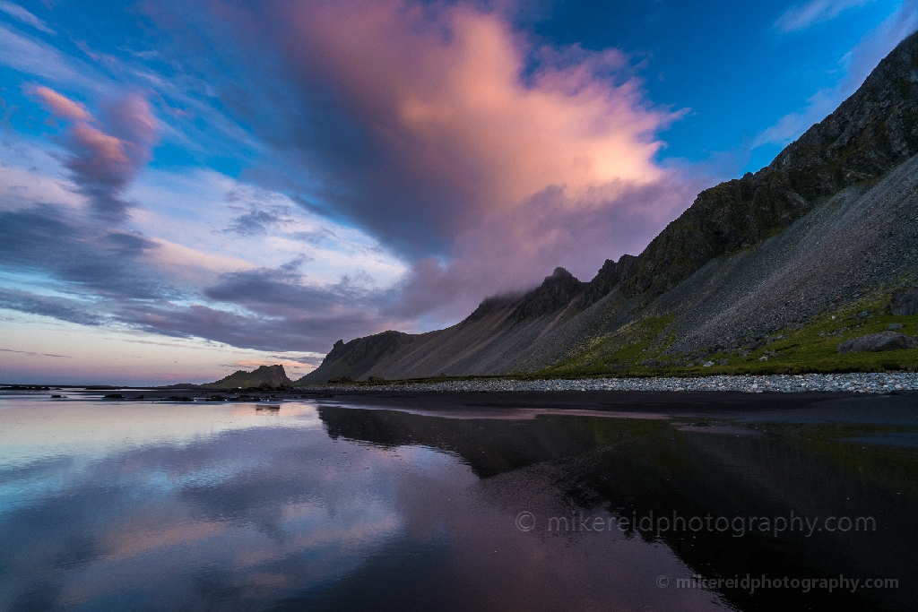 Iceland Stokksnes Vestrahorn Smooth Beach.jpg 