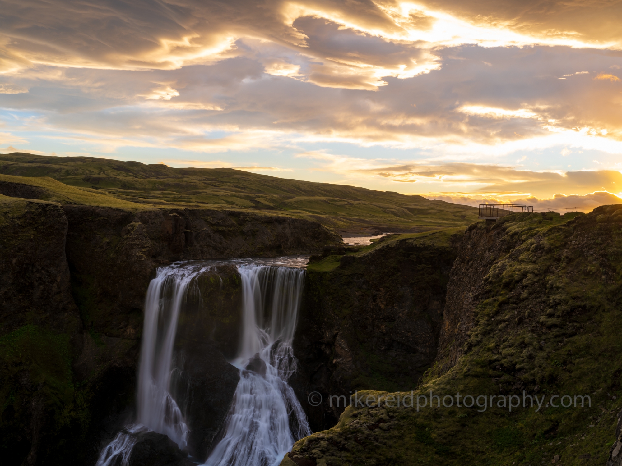 Iceland Fagrifoss Sunset F206.jpg 