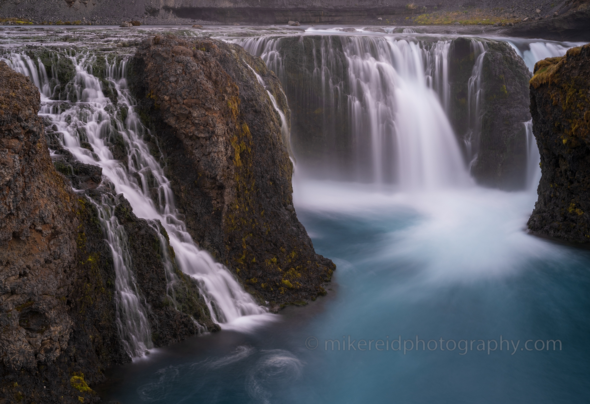 Iceland Highlands Falls.jpg