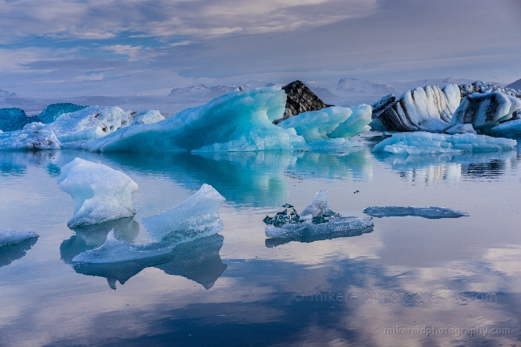 Iceland Jokulsarlon Morning Icescape.jpg