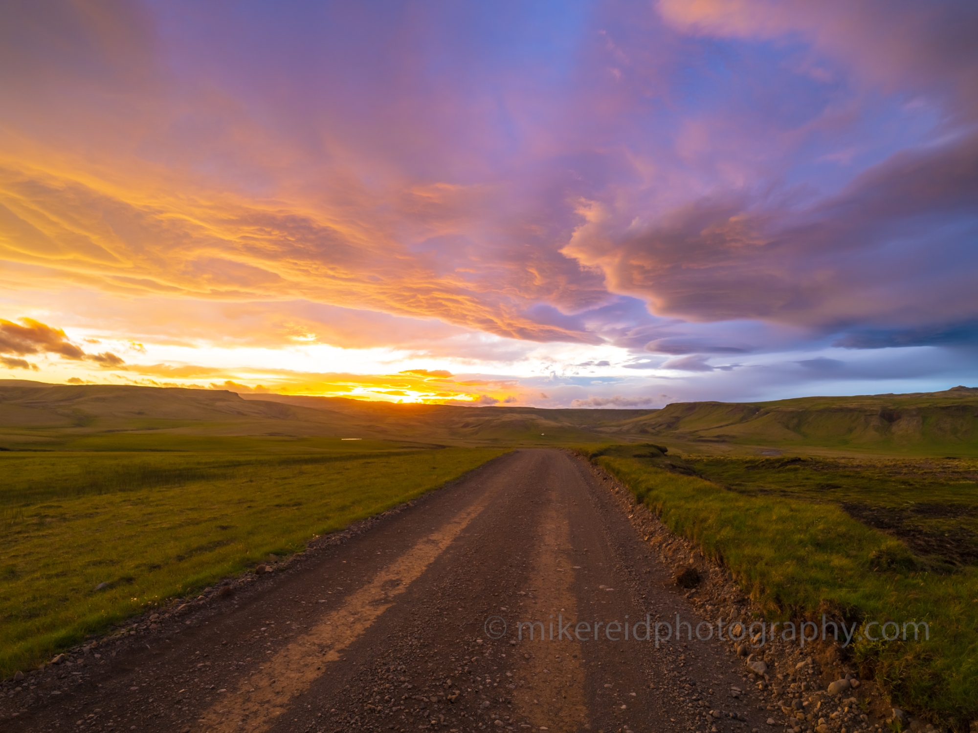 Iceland Road F206 Sunset.jpg
