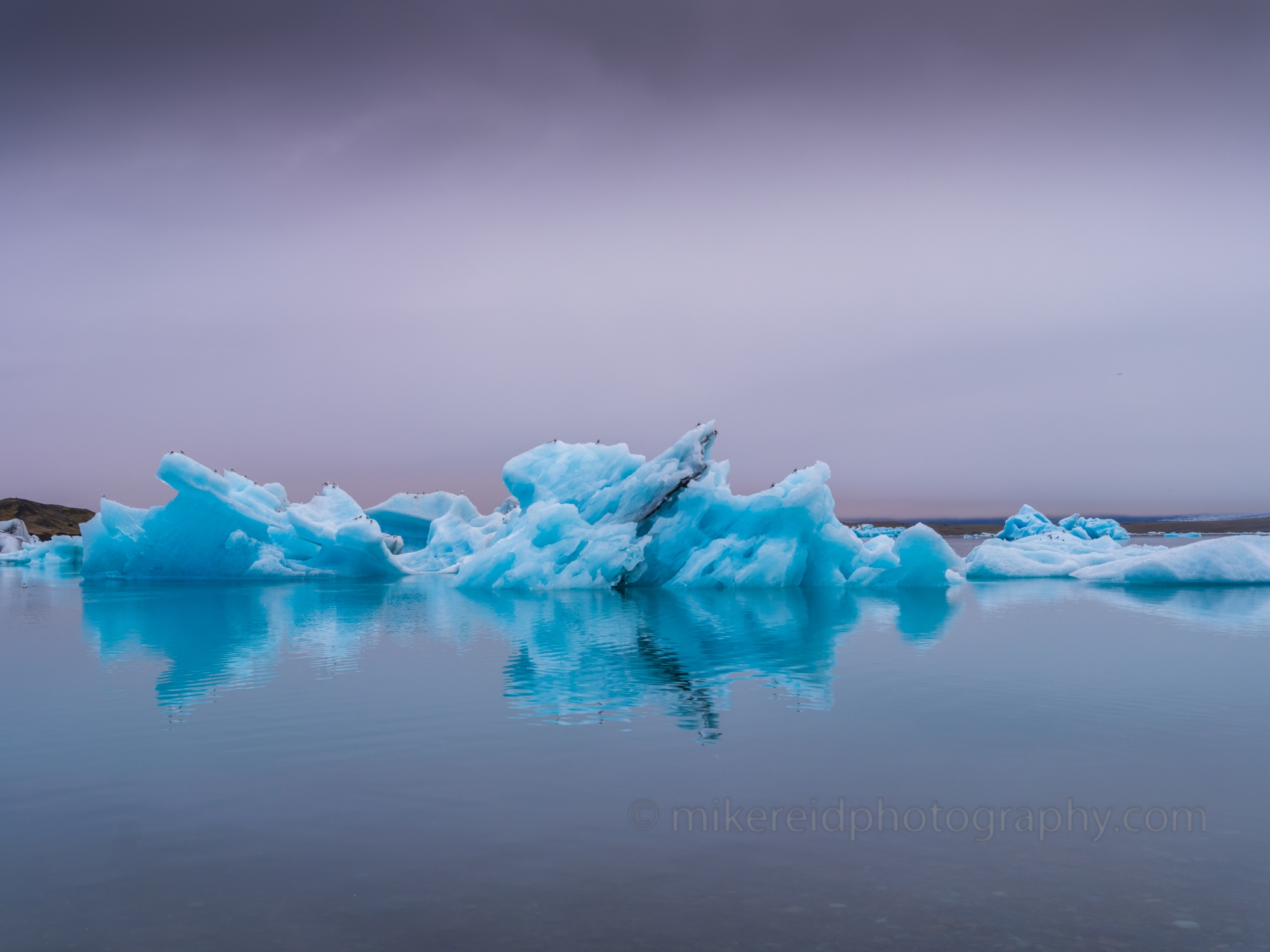 Iceland Stark Ice Floe Jokulsarlon.jpg