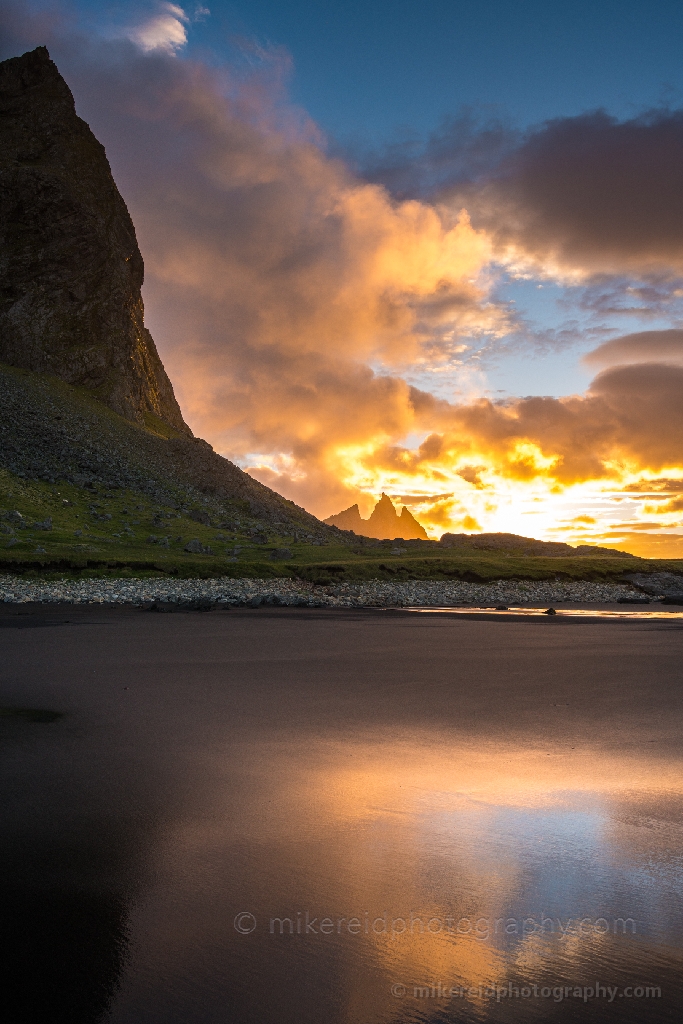 Iceland Stokksnes Vestrahorn  Brunnhorn Sunrise