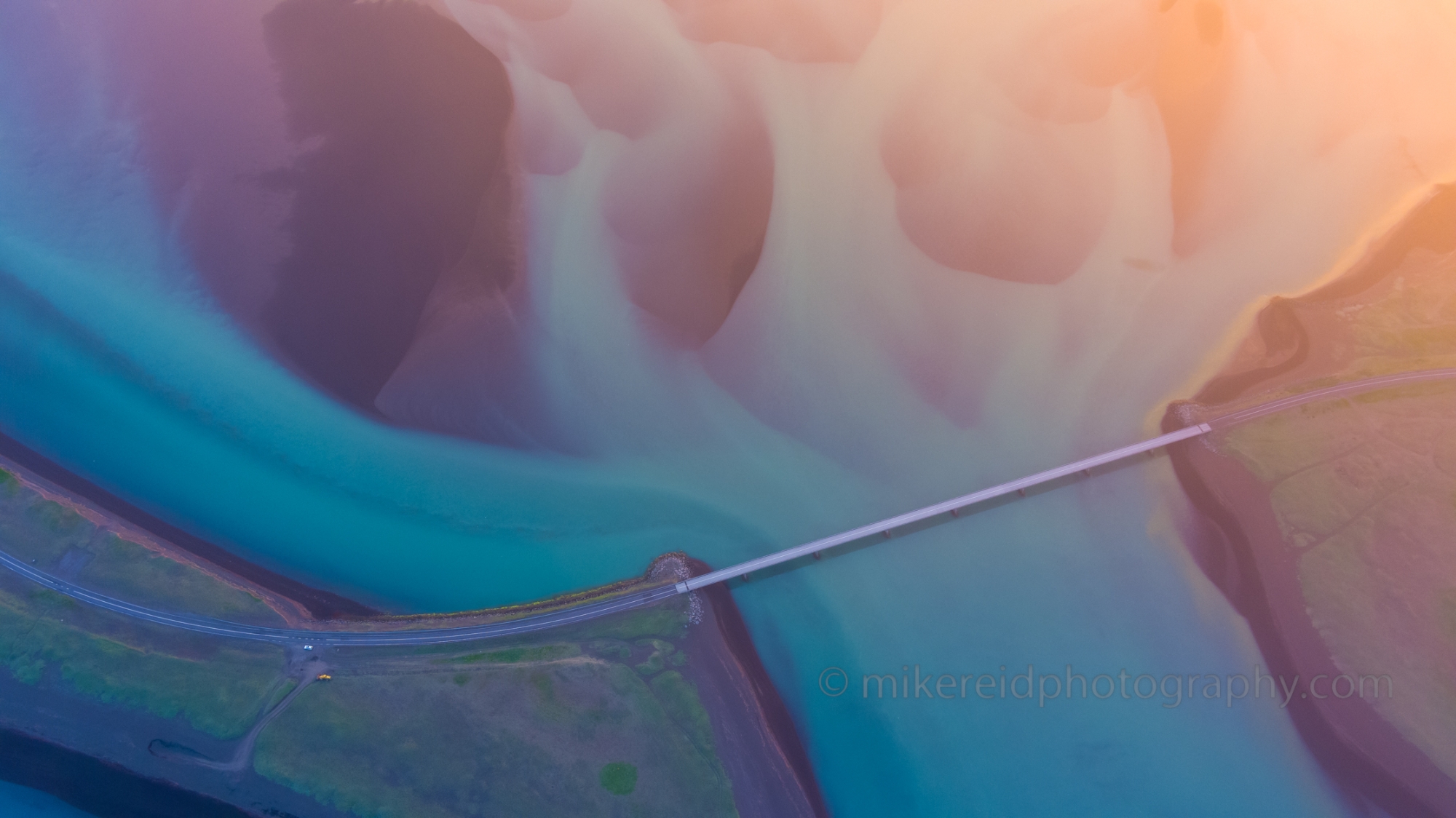 Over Iceland Selfoss Bridge Sunrise.jpg 