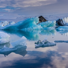 Iceland Jokulsarlon Morning Icescape.jpg