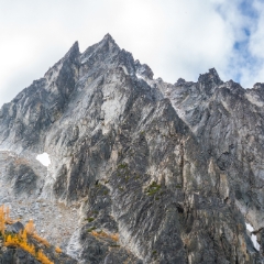 Enchantments Peaks and Golden Larch Colors