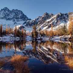 Horseshoe Lake Vista  Definitely going back here this fall.  Golden larches, clear lakes and relative solitude To order a print please email me at  Mike Reid Photography : alpine lakes, larches, fall colors, enchantments, stuart, ingalls, reflections, mountains, northwest, washington, wenatchee, leavenworth, goats