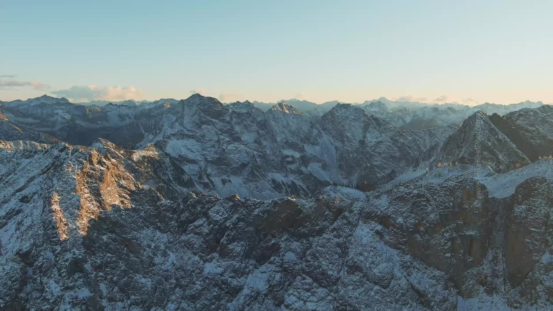 Aerial North Cascades Video Along the Spires.mp4