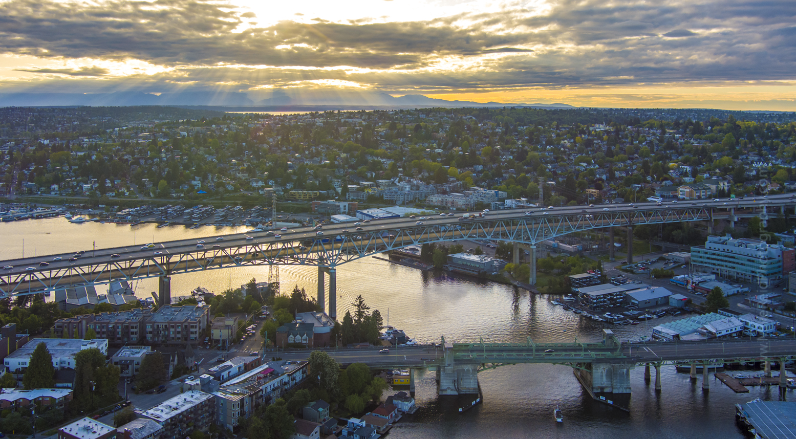 Over Seattle Freeway and University Bridges #seattle #dronephotography #dronevideo #aerial #aerialphotography #aerialvideo #northwest #washingtonstate