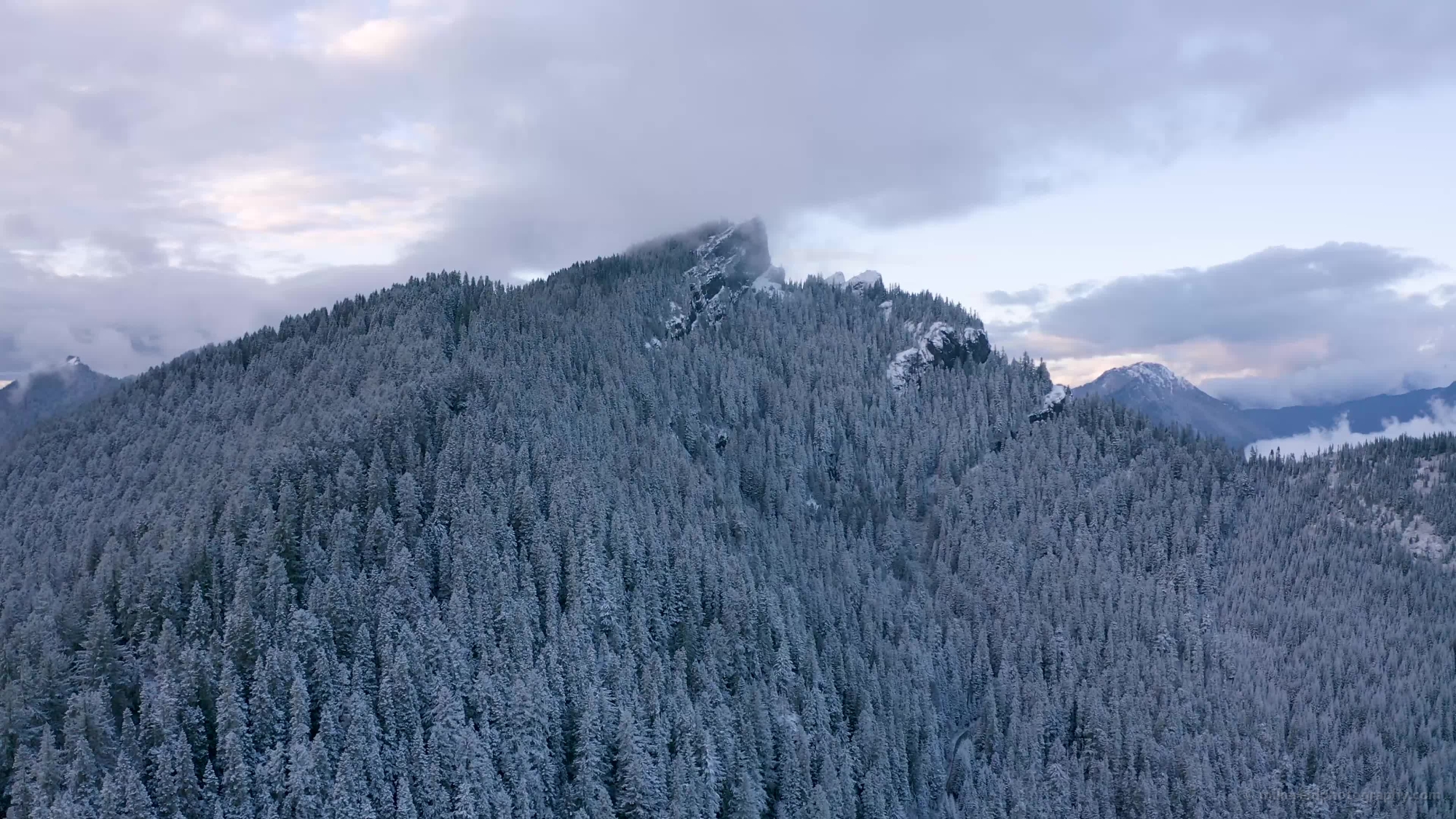 Over Washington State High Rock Lookout Making Its Own Weather