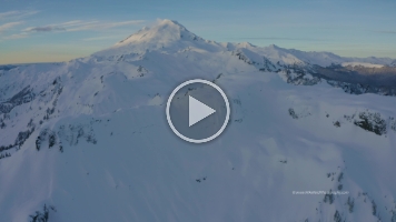 Mount Baker and Table Mountain 4K Aerial Video Breathtaking 4K aerial footage of Mount Baker rising beyond Table Mountain in full winter splendor. Captured high in the North Cascades, this cinematic view...