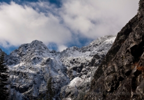 Peaks View Snow Lake Trail