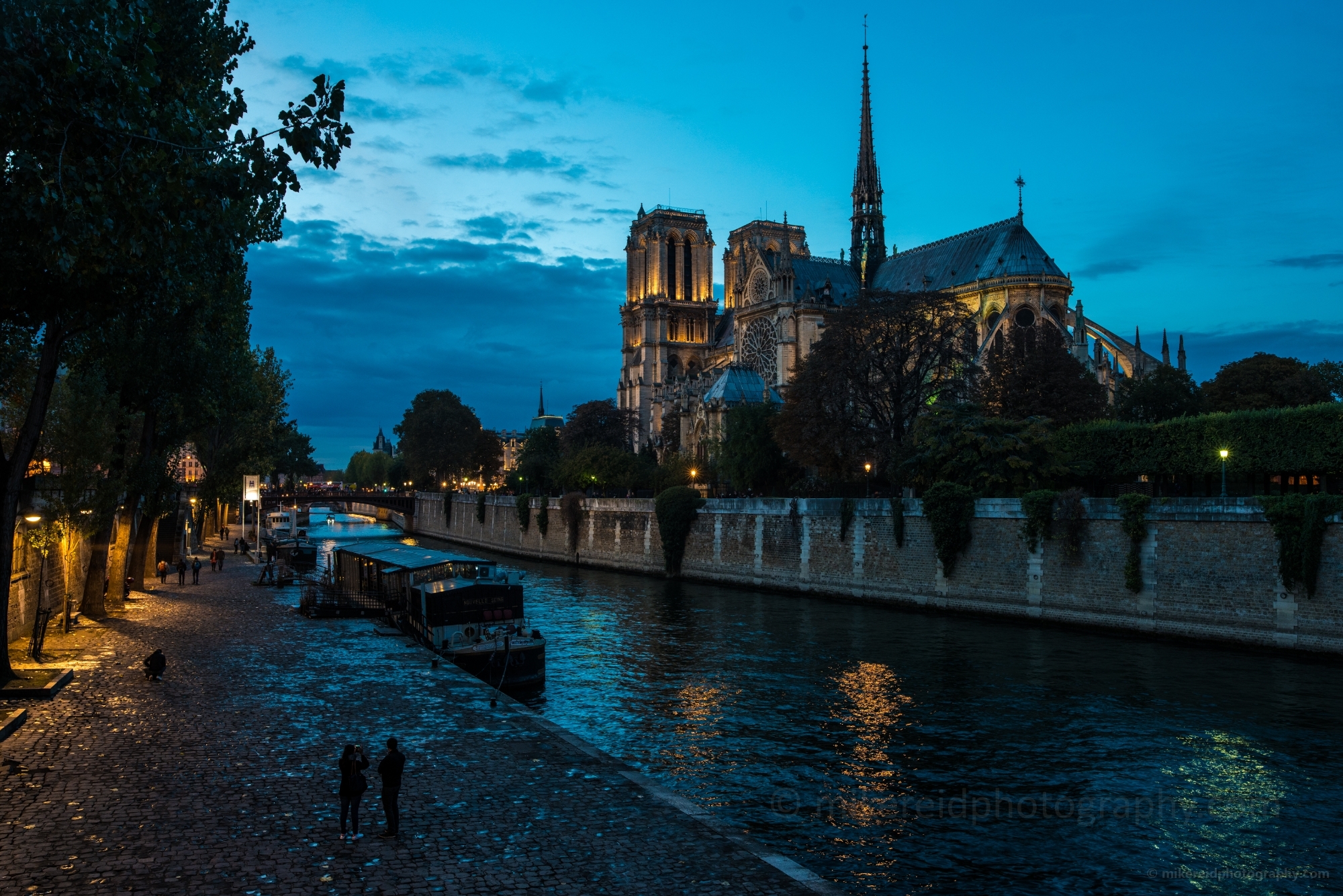 Notre Dame de Paris and the Seine at Dusk 28mm Otus