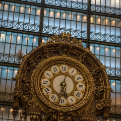 Musee Orsay Interior Clock Zeiss 85mm Otus.jpg