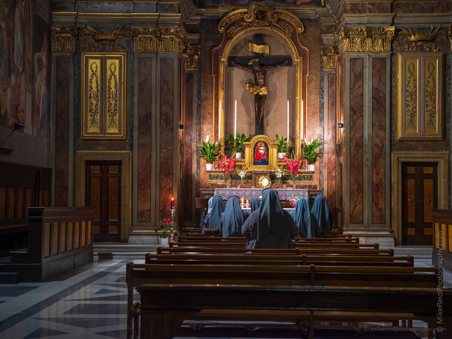 Rome Oratorio Nuns Worhip
