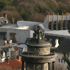 Edinburg Burns monument.JPG
