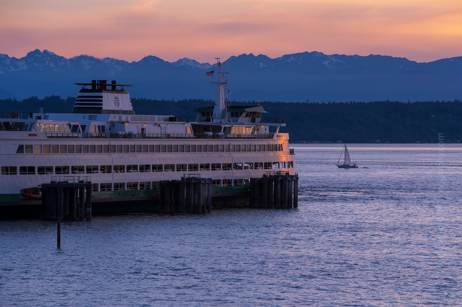 Edmonds Photography Ferry and Sailboat