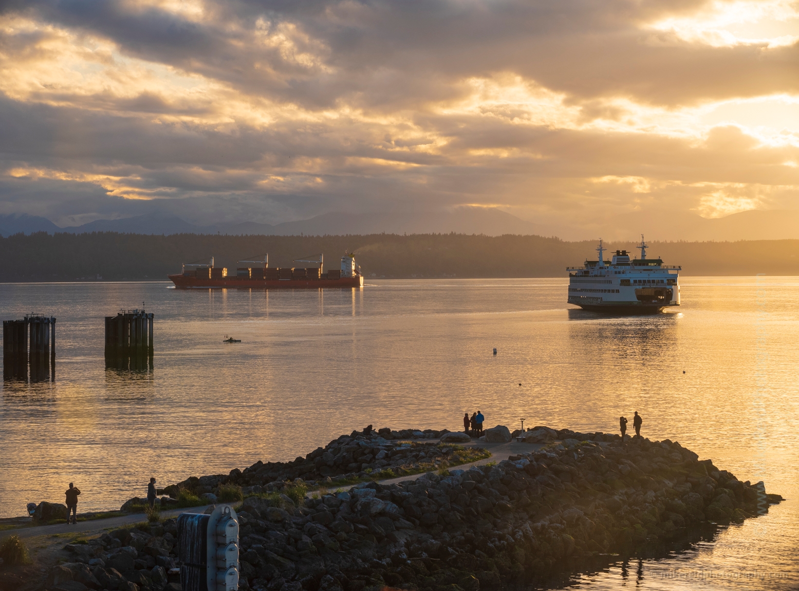 Edmonds Photography Ferry and Shipping at Sunset