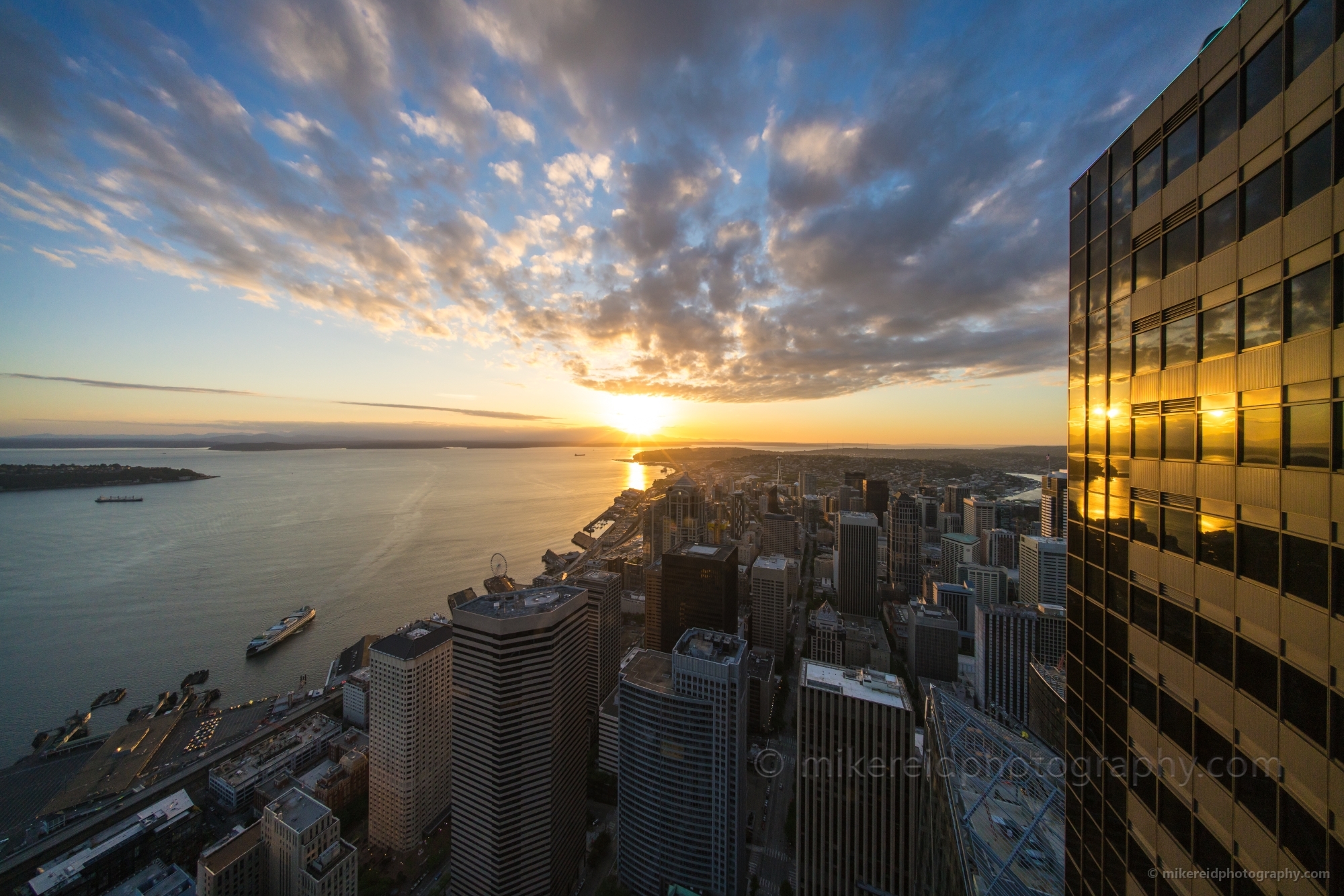 Seattle Photography Dazzling Skies Reflected in the Columbia Center