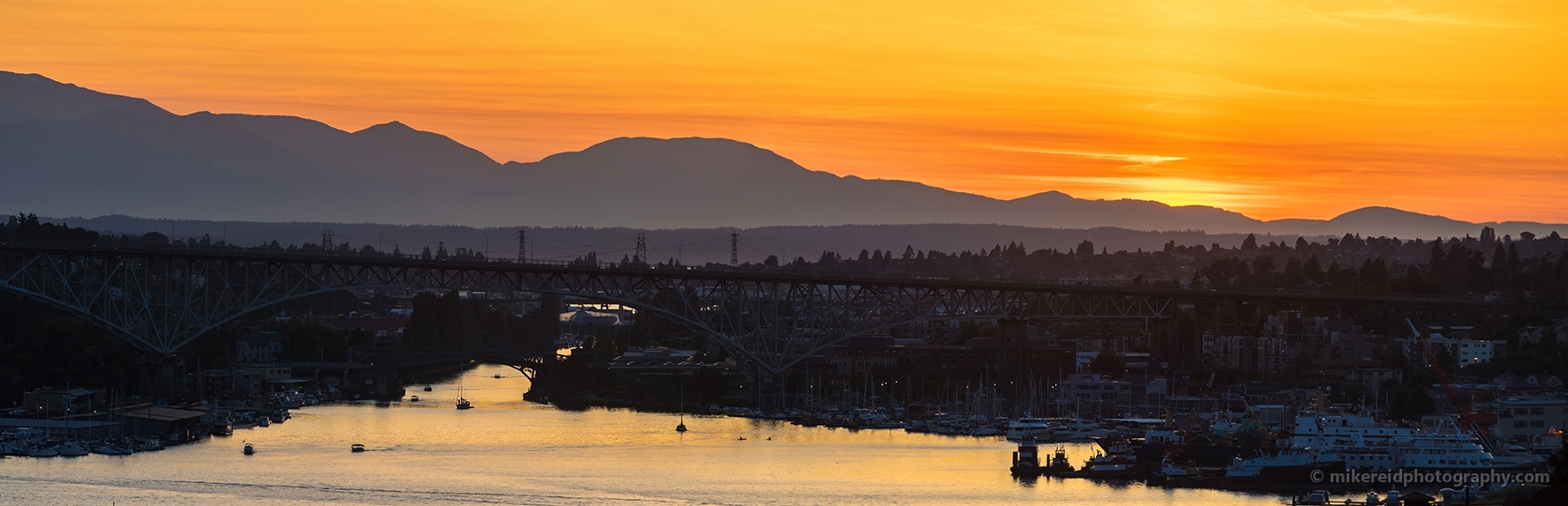 Saturday Night Lake Union Sunset