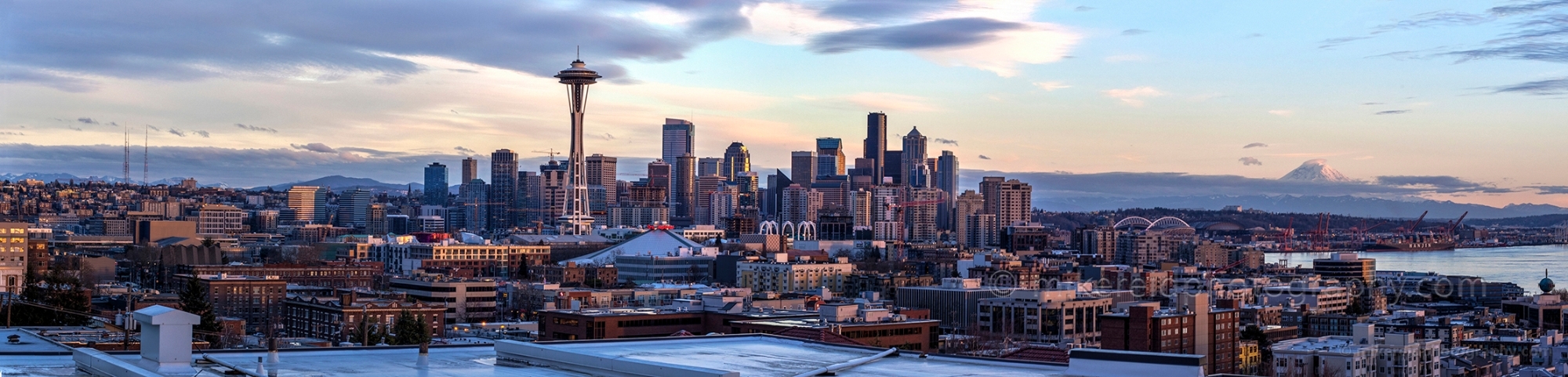 Seattle From Queen Anne Panorama.jpg 