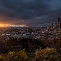 Seattle Dusk Skyline Sunstar To order a print please email me at  Mike Reid Photography : sunset, sunrise, seattle, northwest photography, dramatic, beautiful, washington, washington state photography, northwest images, seattle skyline, city of seattle, puget sound, aerial san juan islands, reid, mike reid photography