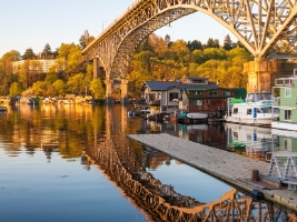 Seattle Lake Union Houseboats and Aurora Bridge 2