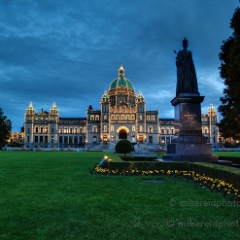 BC Government Buildings and Queen Victoria Dusk.jpg