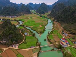 Vietnam Photography Quay Son River Green.jpg default