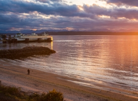 Edmonds Photography Sunset Ferry Docked.jpg