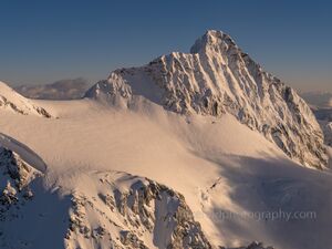 North Cascades Peaks Aerial Photography The North Cascades Mountains of Washington State are among the most dramatic alpine landscapes in North America — a...